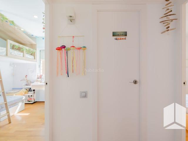 Piso en venta en Castelldefels, Lluminetes. Piso de 107 m con 2 dormitorios y garaje en Castelldefels. Pisos.
