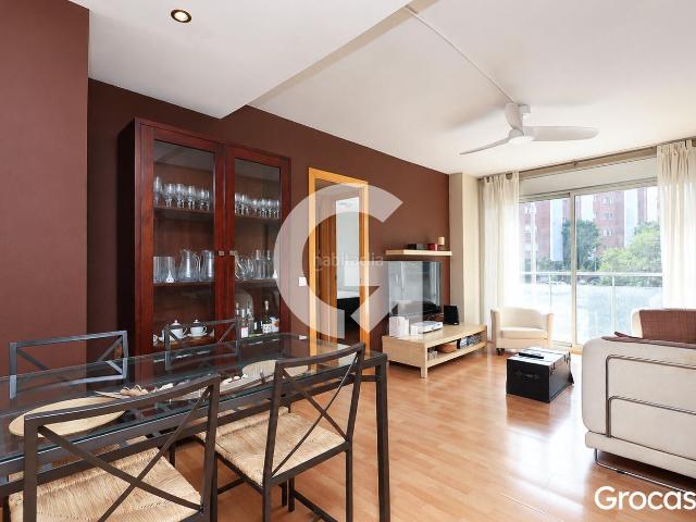 Piso en venta en Castelldefels, Muntanyeta. ESQUINERO, EXTERIOR Y VISTAS DESPEJADAS. Pisos.