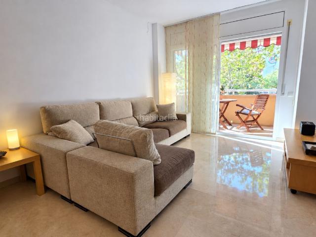 Piso en venta en Castelldefels, Muntanyeta. Piso de 4 habitaciones y 2 baños. Oportunidad única en la Muntanyeta Castelldefels. Pisos.