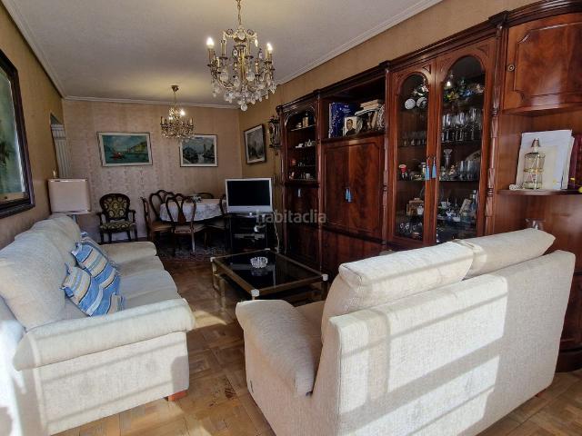 Piso en venta en Castro Urdiales, Centro. Piso en venta en centro con vistas al mar. Pisos Castro.