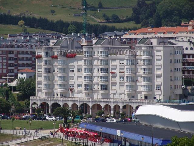 Piso en venta en Castro Urdiales, Playa Ostende. VIVIENDA EN PRIMERA LÍNEA DE PLAYA OSTENDE. Pisos Castro.