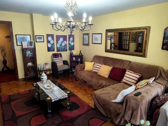 Piso en Venta en Carballo