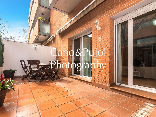 Piso en venta en Cardedeu. AMPLIO PISO BAJO CON TERRAZA EN EL CENTRO DE CARDEDEU. Pisos.