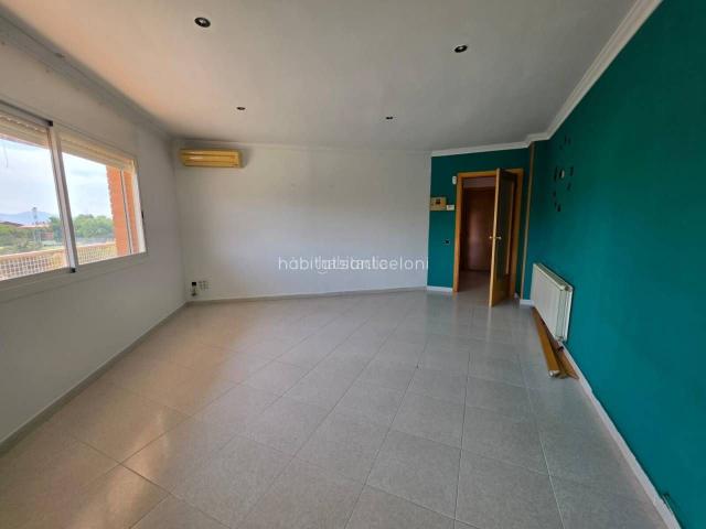 Piso en venta en Cardedeu. Piso y parquing en venta en Cardedeu. Pisos.
