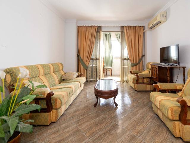 Piso en Venta en Carranque Haza Cuevas