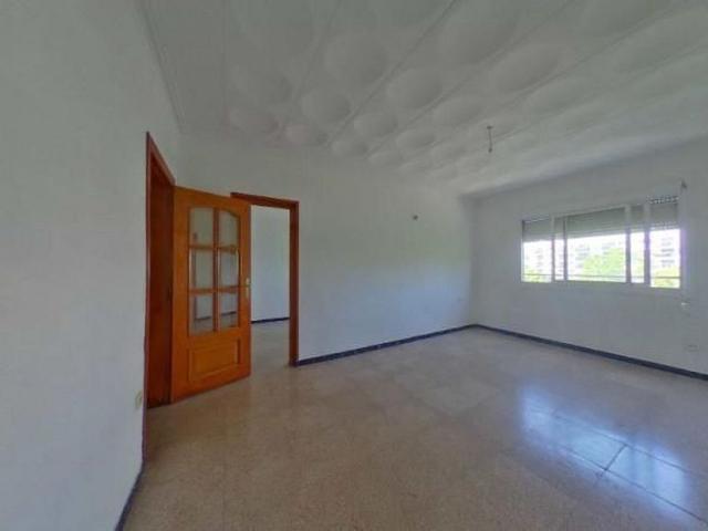 Piso en venta en carretera De Terrassa, Sabadell, de 56 m² 3 habitaciones por 105.645