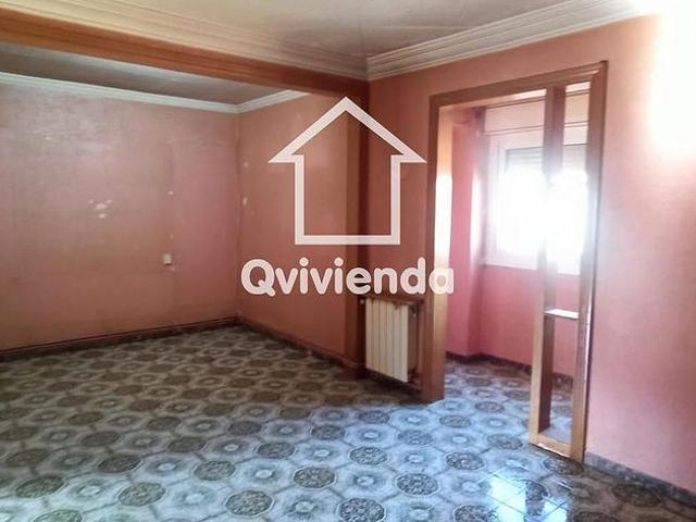 Piso en venta en carretera De Barcelona, Sabadell, de 61 m² 4 habitaciones por 93.000
