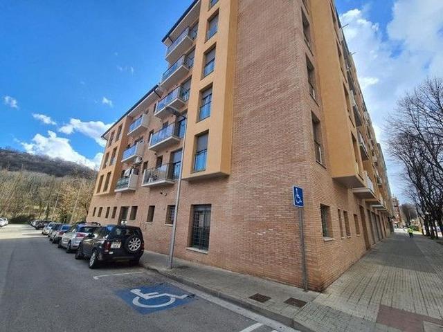 Piso en venta en carretera De Les Tries, Olot, de 64 m² 3 habitaciones por 88.000