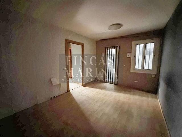 Piso en venta en carretera De L'hospitalet, Cornellà de Llobregat, de 54 m² 2 habitaciones por 169.000