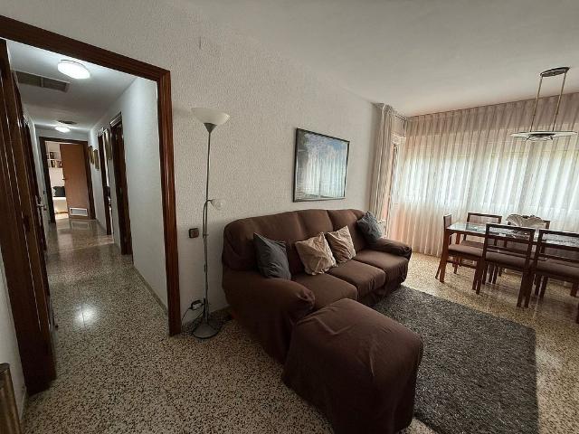 Piso en venta en carretera D'esplugues, Cornellà de Llobregat, de 96 m² 4 habitaciones por 380.000