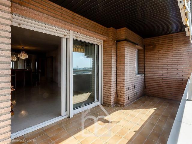 Piso en venta en carretera D'esplugues, Cornellà de Llobregat, de 121 m² 4 habitaciones por 525.000