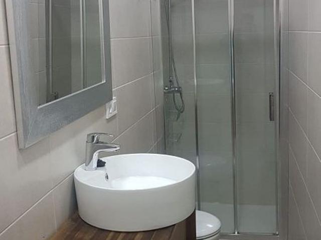 Piso en venta en carretera Santa Coloma, Badalona, de 45 m² 2 habitaciones por 135.000