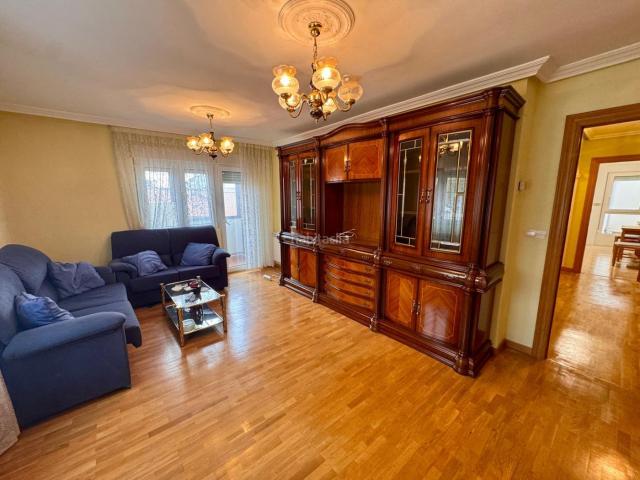 Piso en venta en Carrión de los Condes. Amplio piso de 125 m útiles en el centro de Carrión de los Condes. Pisos Carrión de los.