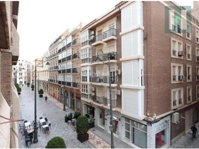 Piso en venta en Cartagena, Casco Antiguo. Piso en Plaza Castellini con Calle Real. Pisos.