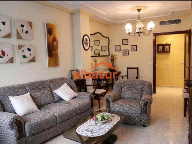 Piso en Venta en Viñuela Rescatado