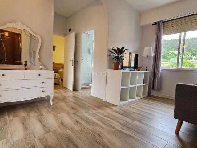 Piso en venta en Cee. Piso reformado con licencia turística en vigor en Avenida Fisterra, Cee A Coruña. Pisos.