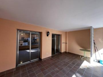 Piso en venta en Centelles. Estudiolocal con formato de piso Ideal para autónomos y pequeñas empresas!. Pisos.