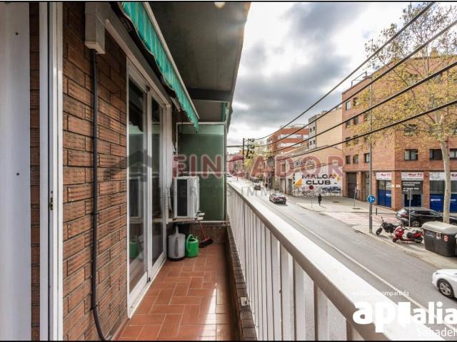 Piso en venta en Centre 08201