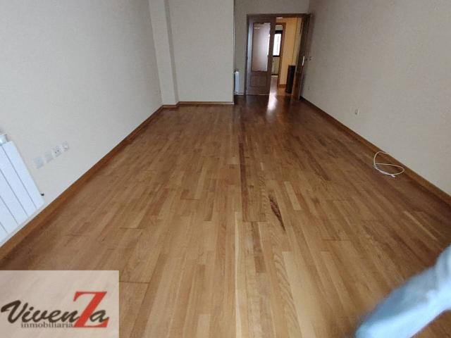 Piso en venta en Centro 49003