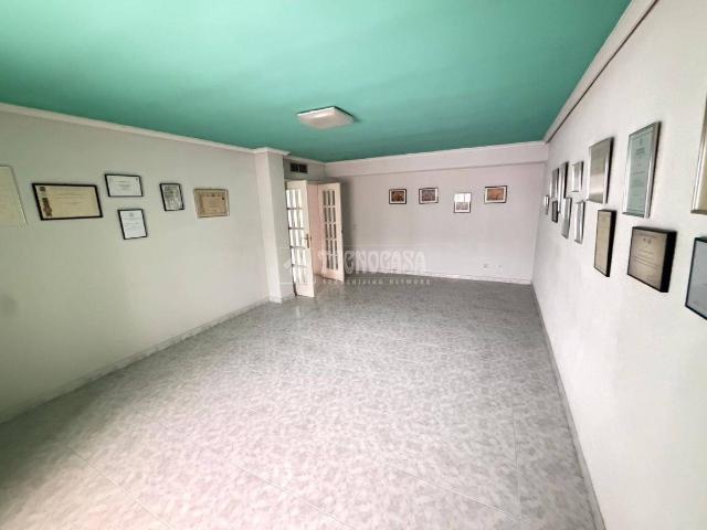 Piso en Venta en Centro Corte Inglés