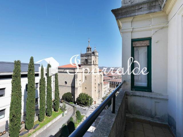 Piso en Venta en Centro Mendibil Santiago