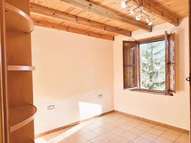 Piso en venta en Cercs. Se vende piso dúplex en Sant Josep de Cercs, de 3 dormitorios y vistas. Pisos.