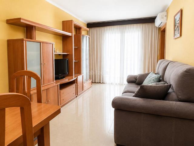Piso en venta en Cerdanyola del Vallès, Catalunya Fontetes. Piso céntrico y bien conservado. Pisos Cerdanyola del.