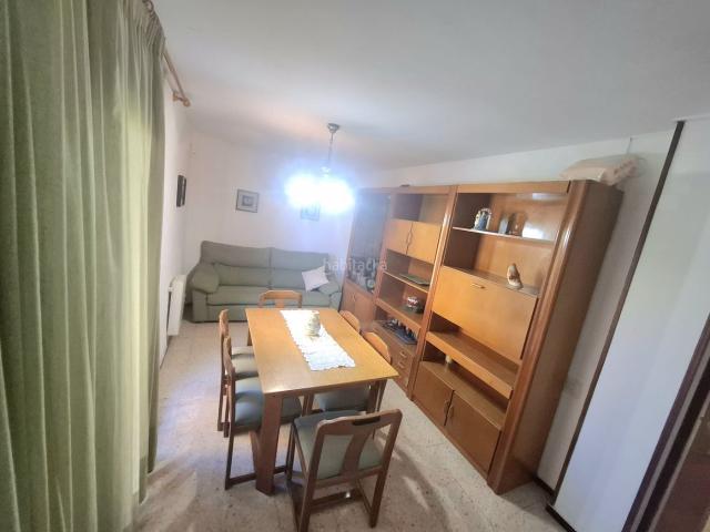Piso en venta en Cerdanyola del Vallès, Catalunya Fontetes. PISO CÉNTRICO DE 4 HAB, BIEN CONSERVADO. Pisos Cerdanyola del.