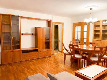 Piso en venta en Cerdanyola del Vallès, Catalunya Fontetes. Piso reformado y muy céntrico en el centro de Cerdanyola. Pisos Cerdanyola del.