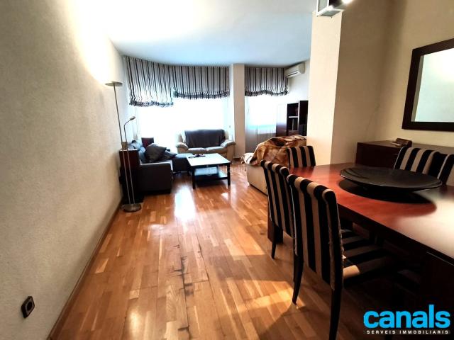 Piso en venta en Cerdanyola del Vallès, Centre Cordelles. PISO EXTERIOR ZONA CORDELLES 2 PARKINGS INCLUIDOS. Pisos Cerdanyola del.