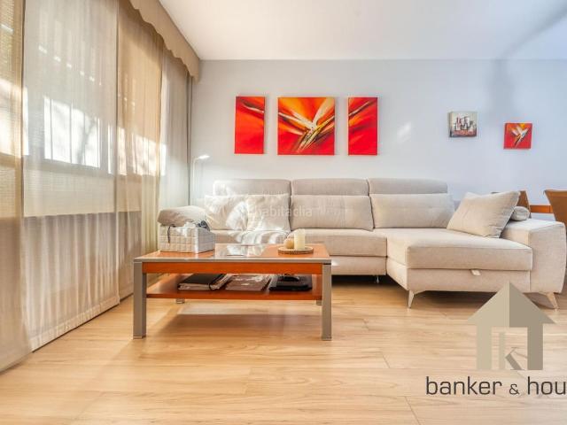 Piso en venta en Cerdanyola del Vallès, Martinica Ateneu. Planta baja con 3 hab, Terraza 50m. Collserola. Pisos Cerdanyola del.