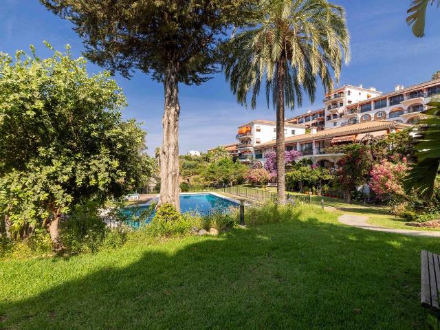 Piso en Venta en Cerrado de Calderón Hacienda Paredes
