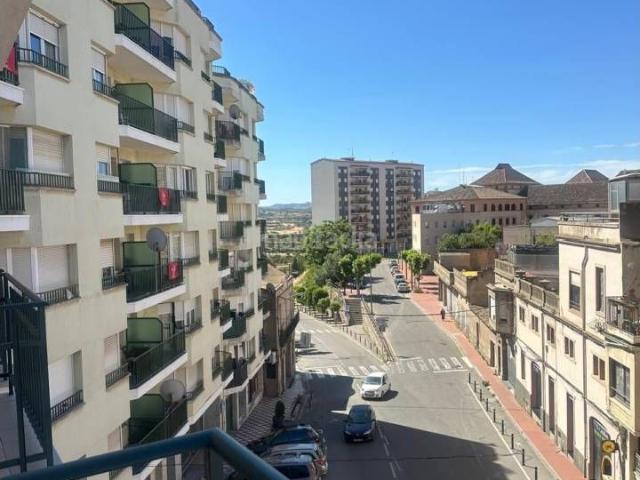 Piso en venta en Cervera. Piso Avenida Cataluña. Pisos.