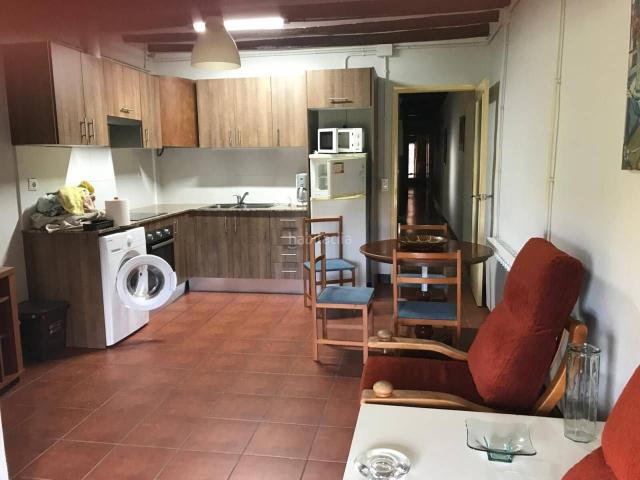 Piso en venta en Cervera. Piso céntrico totalmente equipado. Pisos.
