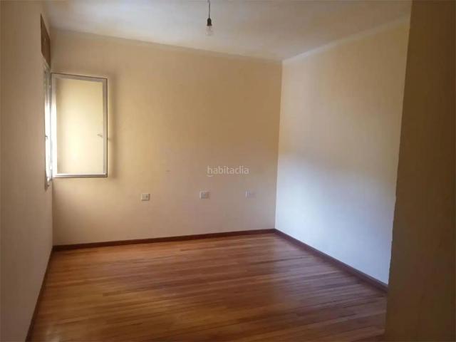 Piso en venta en Cervo. Amplio Piso con Vistas al Mar en Cervo Una Oportunidad Única! 95,000. Pisos.