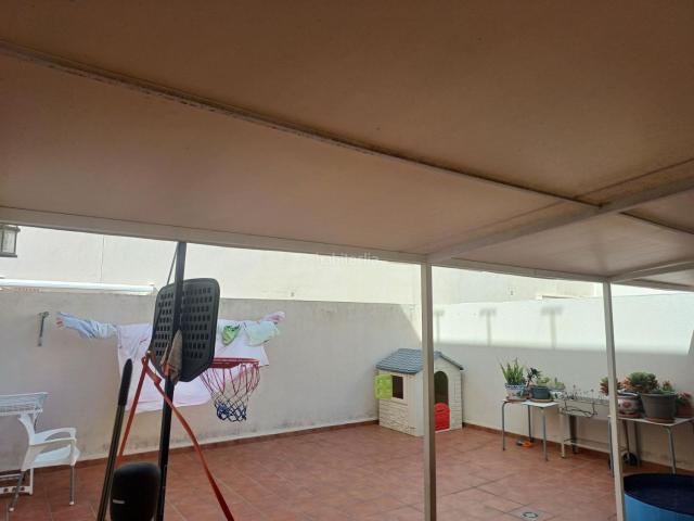 Piso en venta en Chiclana de la Frontera, La Banda Campo de Fútbol. PISO EN AVENIDA SOLANO CON PARIOS, GARAJE, TRASTERO Y ASCENSOR. Pisos Chiclana de la.