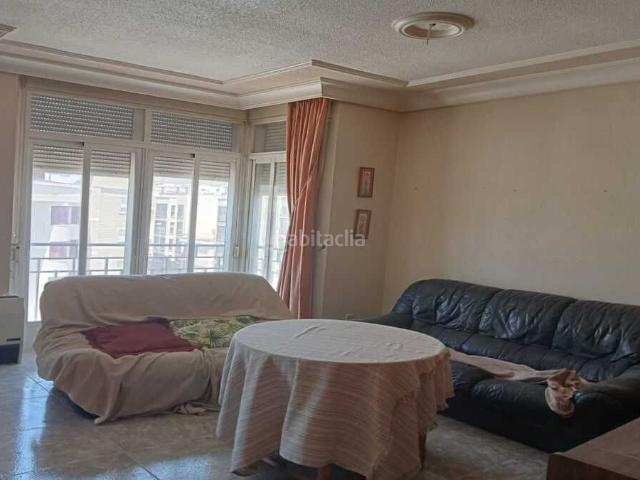 Piso en venta en Cieza. Gran oportunidad de comprar una vivienda en la localidad de Cieza en Murcia. No dejes pasar esta gran ocasión de adquirir en propi. Pisos.