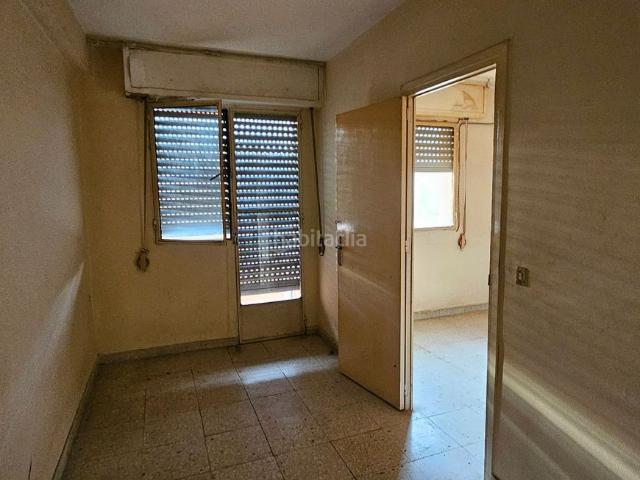 Piso en venta en Cieza. Piso en tercera planta sin ascensor por menos de 50.000. Pisos.