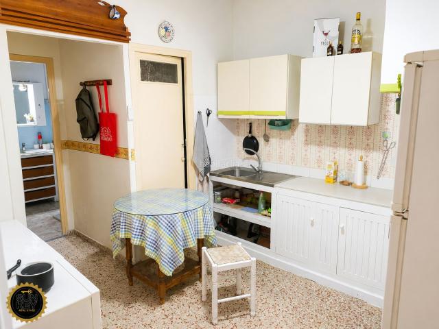Piso en venta en Cieza. Vive en pleno corazón de Cieza: 3 dormitorios, terraza privada y todo a tus pies. Pisos.
