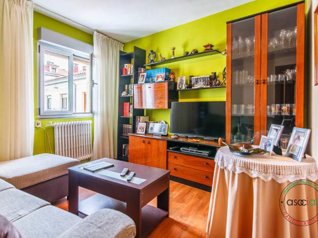 Piso en Venta en Cimadevilla