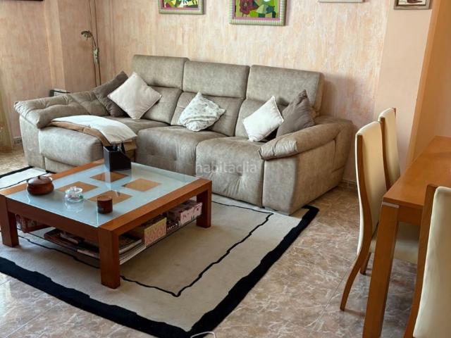 Piso en venta en Cistérniga. Piso en el centro de La Cistérniga amueblado y para entrar a vivir. Pisos.