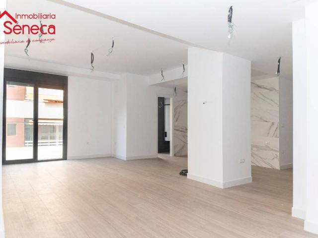 Piso en Venta en Ciudad Jardín Zoco
