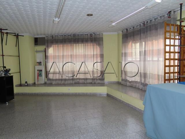 Piso en venta en Cobeja. V2788 DOS LOCALES EN VENTA EN COBEJA CON POSIBILIDAD DE CAMBIO DE USO A VIVIENDA. Pisos.