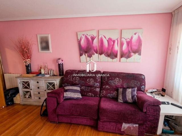 Piso en venta en Colindres. Piso en Colindres con Ascensor, Terraza y Parking comunitario Lista para entrar a vivir. Pisos.