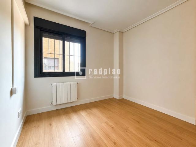 Piso en venta en Collado Villalba, Carlos Ruiz. Oportunidad única! Luminoso piso de 2 dormitorios con plaza de garaje y piscina. Pisos Collado.