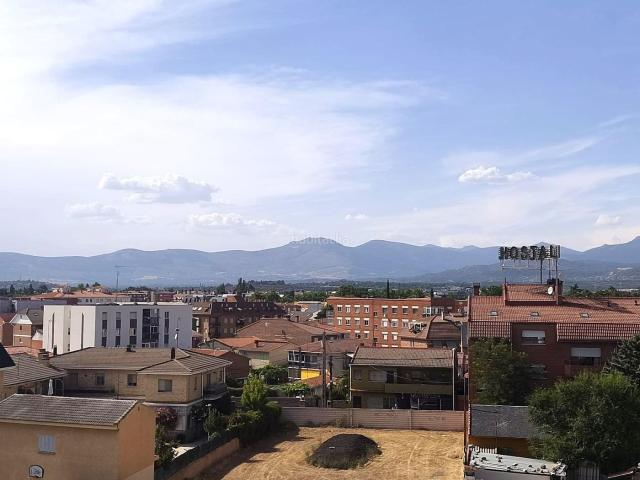 Piso en venta en Collado Villalba, Carlos Ruiz. Piso en el centro de Villalba con vistas a la sierra. Pisos Collado.