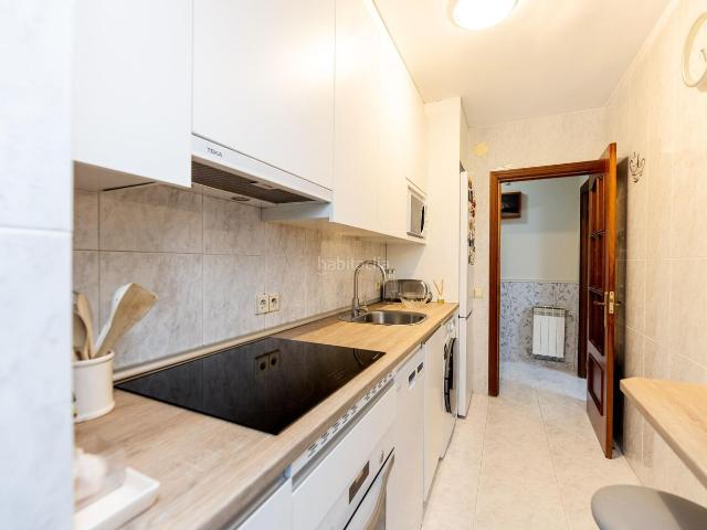 Piso en venta en Collado Villalba, Los Negrales. Bajo céntrico, reformado, listo para entrar a vivir. Pisos Collado.