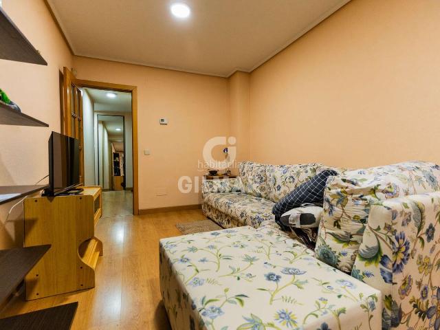 Piso en venta en Collado Villalba, Villalba Estación. Descubre tu nuevo hogar en el corazón de Collado Villalba! Construido en 2006. Este encantador piso de 74 m construidos te ofrece. Pisos Collado.