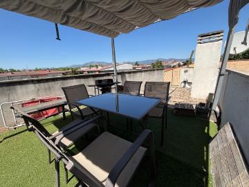 Piso en venta en Collado Villalba, Villalba Estación. INMOSEGUR SIN COMISIÓN AL COMPRADOR vende luminoso, céntrico y tranquilo piso CON GRAN TERRAZA en ático CON VISTAS A LA SIERRA. Pisos Collado.