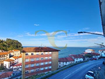 Piso en venta en Colunga. En Lastres Piso para reformar con vistas al mar. Pisos.